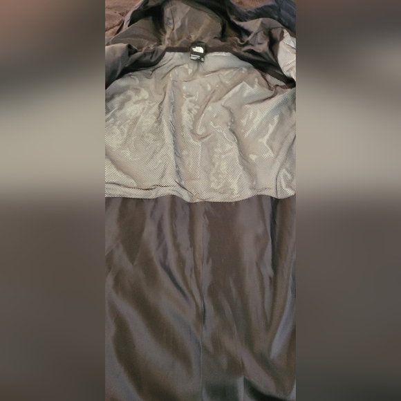 The North Face Men's Black Jacket - Picture 3 of 8